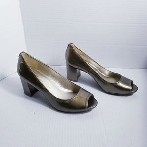 ANNE KLEIN THICK HIGH HEELS BROWN GOLD SIZE 9